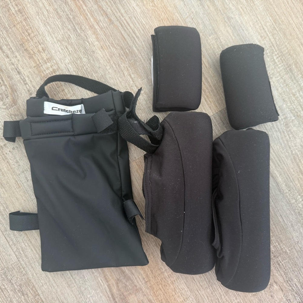 Black Crutch Pads